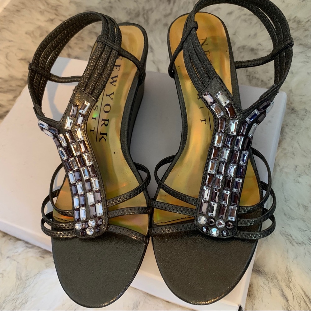 Embellished Wedged Sandals